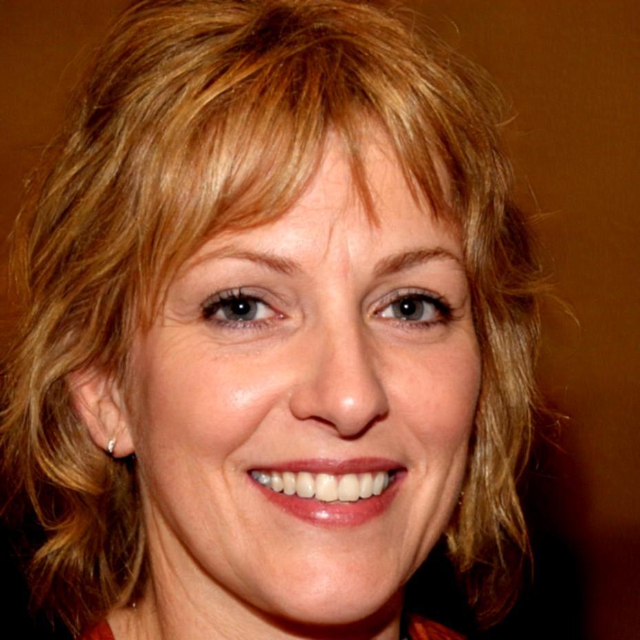 Astrid Kelber, Leitende Finanzanalystin bei voraniplexiq